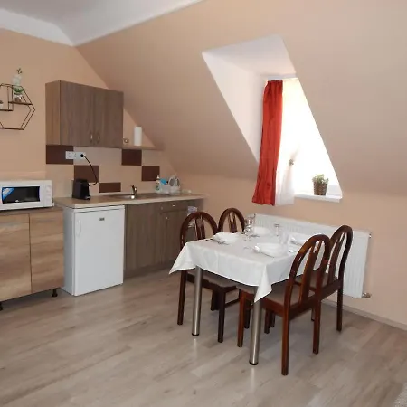 Gronay Apartmenthouse *