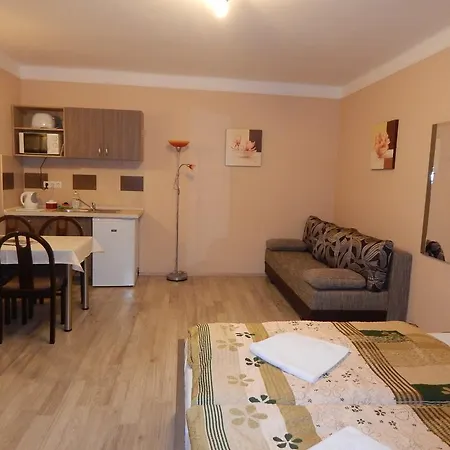 Apartment Gronay Apartmenthouse Eger