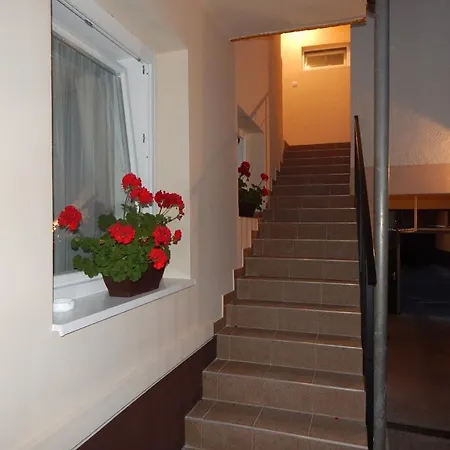 Gronay Apartmenthouse Eger