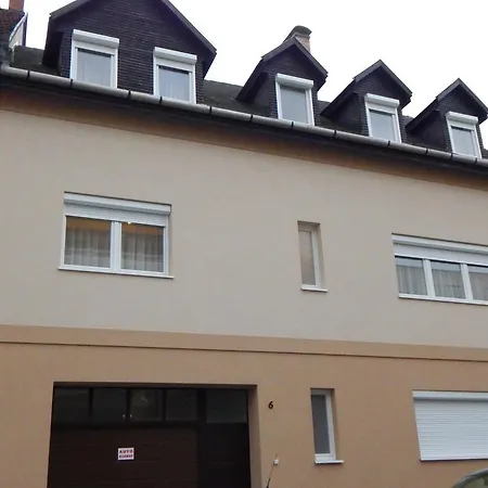 Apartment Gronay Apartmenthouse Eger