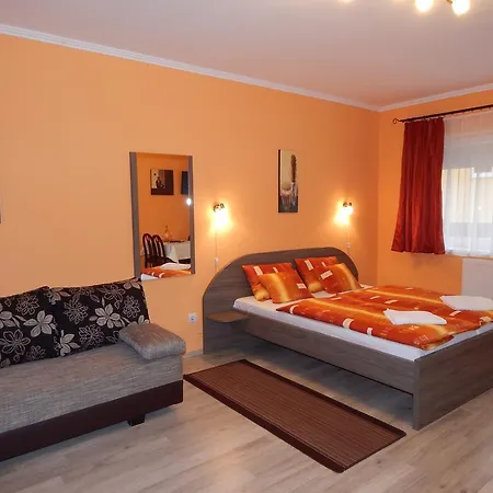 Gronay Apartmenthouse *