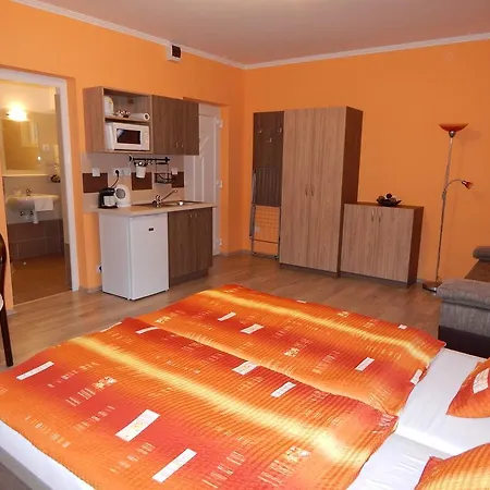 Apartment Gronay Apartmenthouse Eger