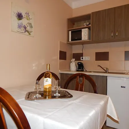 Gronay Apartmenthouse Eger